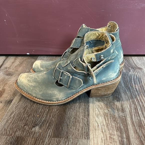 Gray distressed booties - Picture 2 of 3
